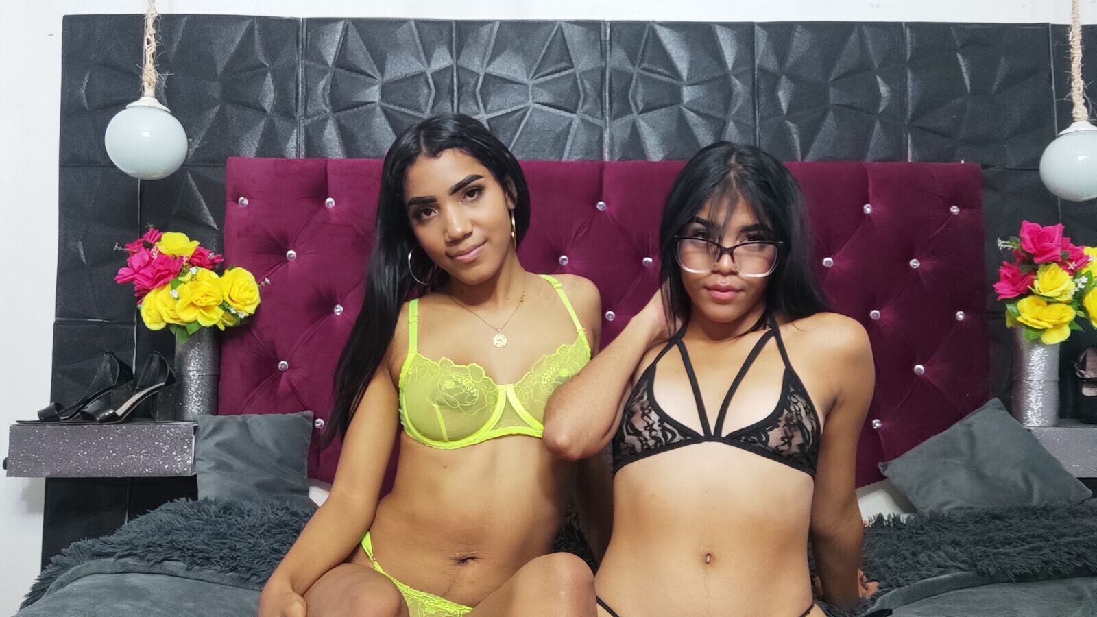 ShopiaandAlisha's live cam